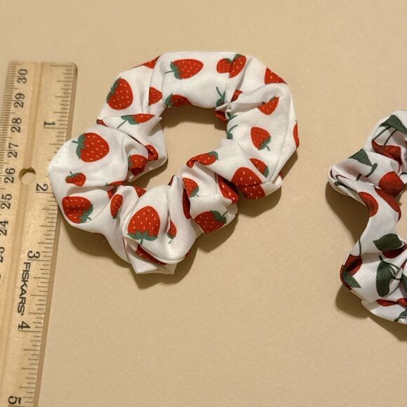 White Scrunchies with Red Fruit Print S927 - Picture 5 of 5